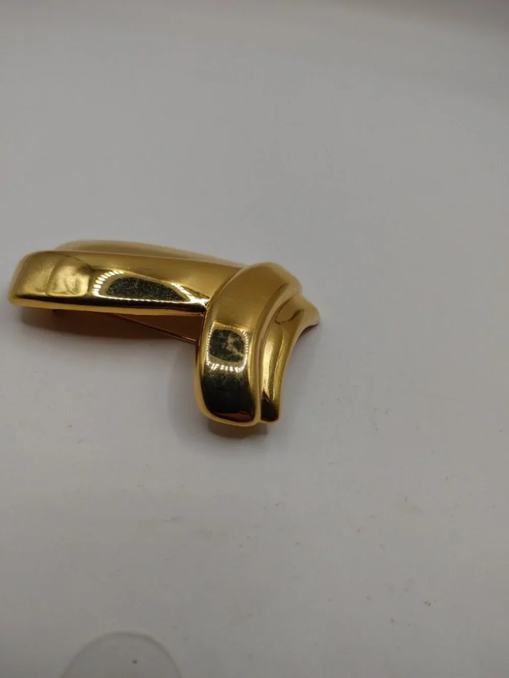 VTG BROOCH/PIN SIGNED MONET abstract Double Check Mark design
